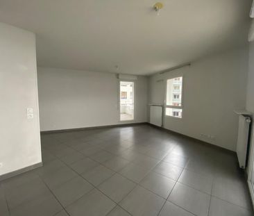 Location Appartement 3 pièces 65m² BARBERAZ 73000 - Photo 1