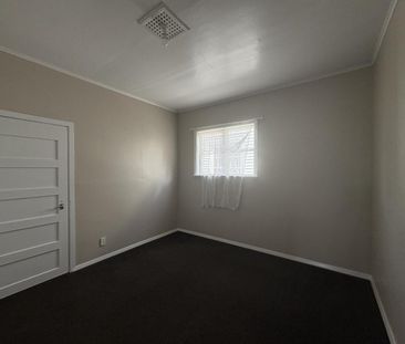 Good house on Harris - Photo 1