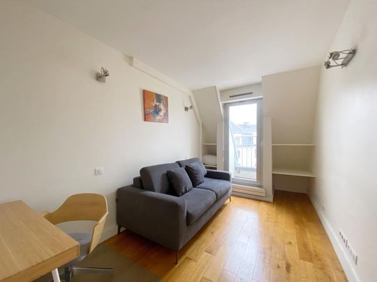 Location Appartement 4 pièces Meublé 85m² PARIS 1er - Photo 1
