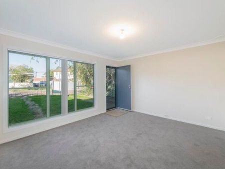 1/6 Henry Street, Tighes Hill NSW 2297 - Photo 3