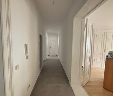 Charmante Altbauwohnung mit Stuckelementen und modernem Komfort - Photo 5