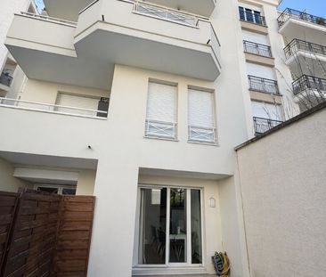 Location Appartement 1 pièce 28m² COURBEVOIE 92400 - Photo 5