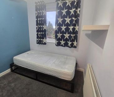 3 bedroom semi-detached house to rent - Photo 6