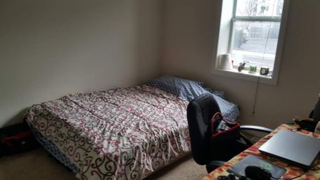 133 Colborne Street - 4 Bed, 2 bath - STUDENT HOME - Photo 5