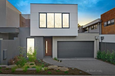 25 Clarke Street, Templestowe - Photo 2