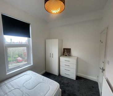 Knowle Road (room 4), Burley, Leeds - Photo 2