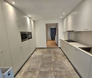 Mooi duplex appartement met 2 slaapkamers te Mortsel - Photo 4