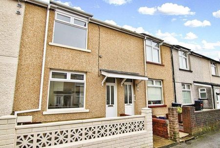 3 bedroom terraced house to rent - Photo 2