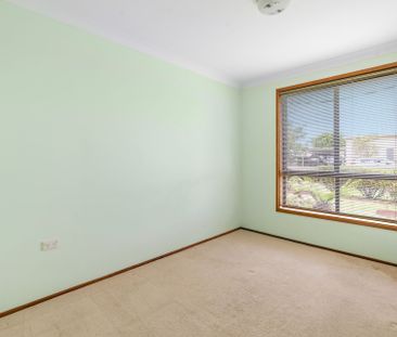 Beachside Living Awaits: 3-Bedroom Gem in the Heart of Long Jetty! - Photo 5