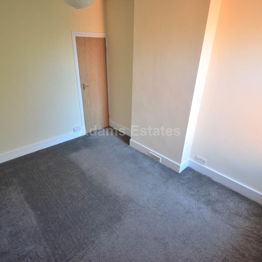 Price £1,595 pcm - Available Now - Furnished - Photo 1