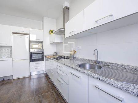 Excellent 2-bedroom apartment with 12 m² terrace for rent in El Pla del Remei - Photo 3