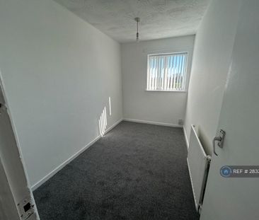 3 bedroom terraced house to rent - Photo 6