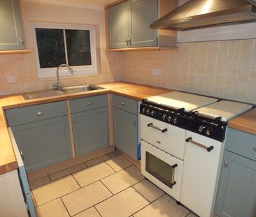 3 Bed Terraced House, Donnington Gardens, RG1 - Photo 6
