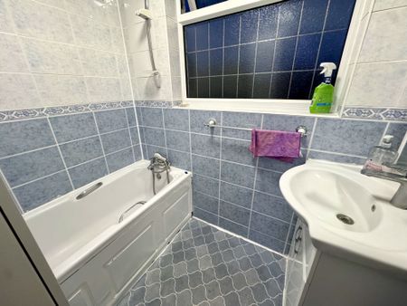 Heston Road, Greater London, TW5 - Photo 2