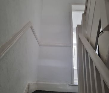 Room in a Shared House, Stock Street, E13 - Photo 1