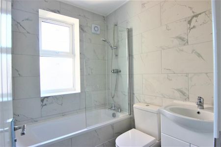 4 bedroom maisonette to rent - Photo 5