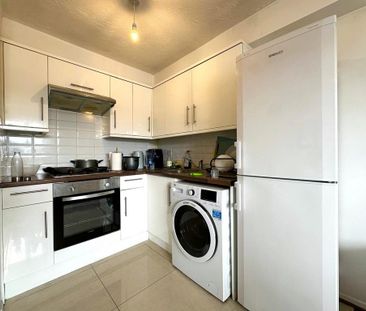 1 bedroom flat to rent - Photo 6