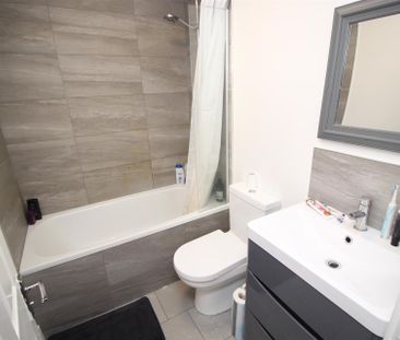 3 bedroom Student Flat to rent in Newlands Road, Newcastle Upon Tyne - Photo 6