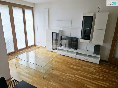 Pronájem světlého vybaveného bytu 3+kk 86 m - Фото 2