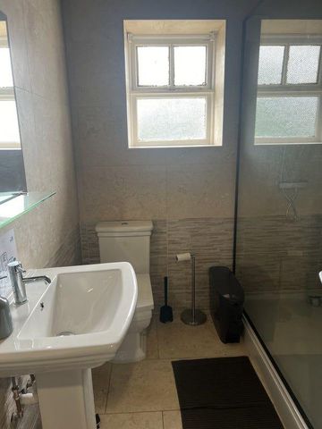 8 bedroom house share to rent - Photo 5