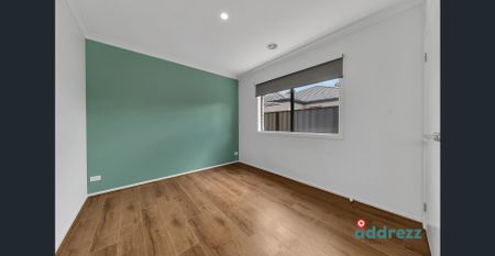 Modern Family Living in a Quiet Clyde North Court - Photo 3