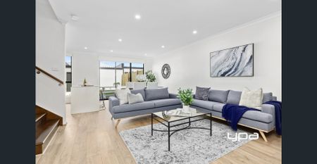 Modern Townhouse with Style - Photo 2