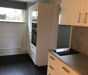 Hölövägen, Älvsjö - Photo 2