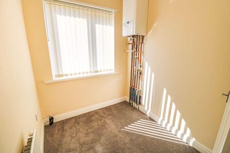 3 bedroom terraced house to rent - Photo 3