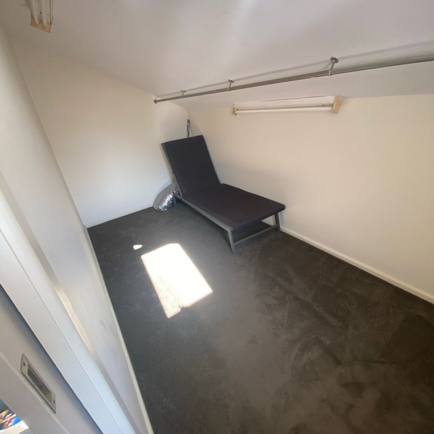 Carlingford - Photo 1