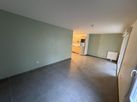 location Appartement T3 DE 65.12m² À PLESSIS TREVISE - Photo 2