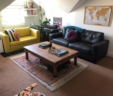 2 Bed Flat, Montrell Road, SW2 - Photo 3