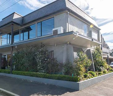 Executive rooms close to town for rent! - Photo 5