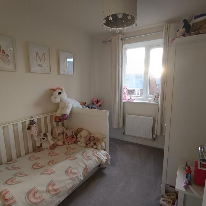 3 bedroom semi-detached house to rent - Photo 1