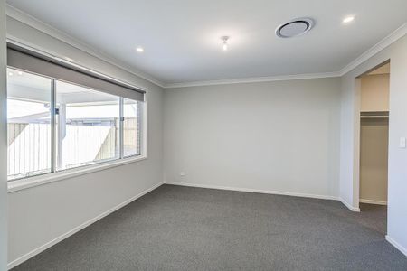 Large Modern Family Home in Everleigh Estate - Photo 2