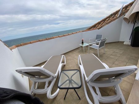 Duplex Penthouse for rent in Torrox Costa - Photo 5