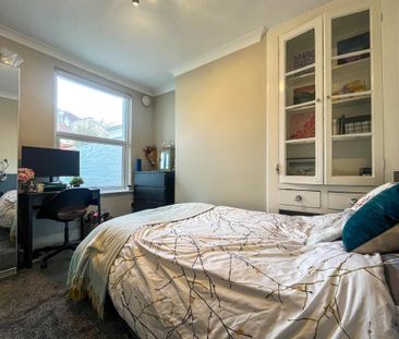 4 bedroom terraced house to rent - Photo 4