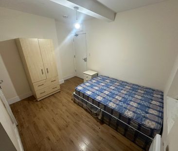 Studio Flat, Crutchley Road, SE6 - Photo 4