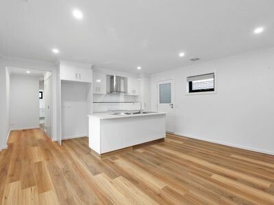 South Kingsville - Photo 3