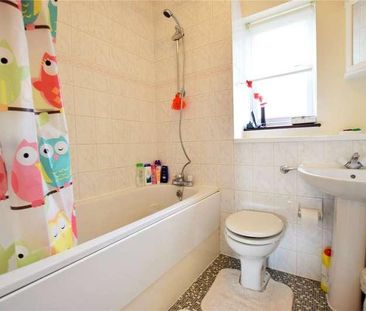Cooke Rise, Warfield, Berkshire, RG42 - Photo 2