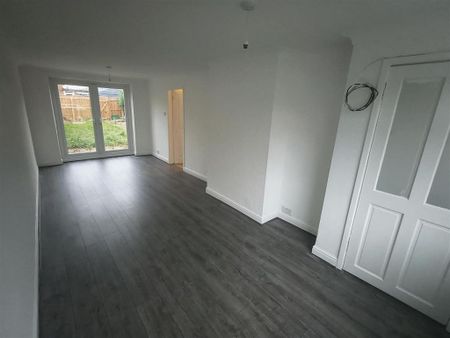 3 bedroom terraced house to rent - Photo 2