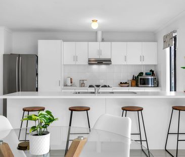 Delightful 4 Bedroom home - Photo 1