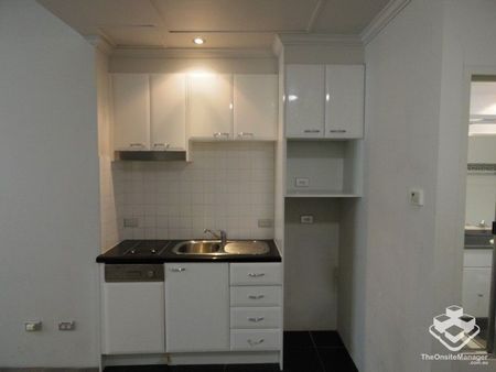 Studio Apartment in the heart of Chatswood - Photo 3