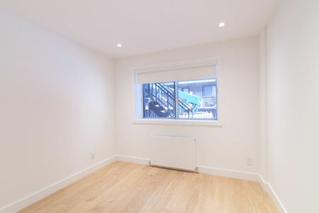 4580 Chemin Queen Mary, Montréal, QC - Photo 5