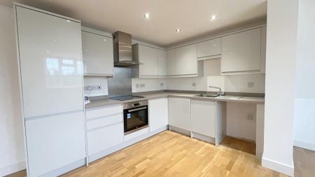 2 bedroom flat to rent - Photo 4