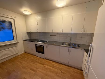 Karlavagnsgatan 8 -2rok(lgh 8102) - Photo 3