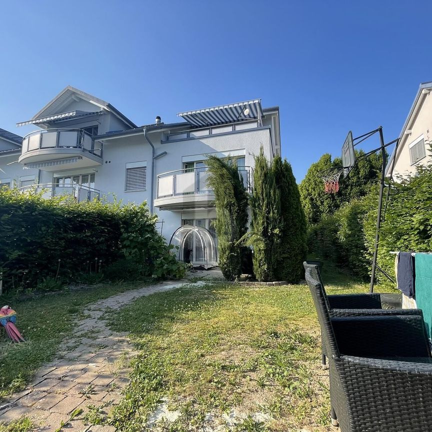 LICHTDURCHFLUTET, SONNIG MIT GARTEN - Photo 1