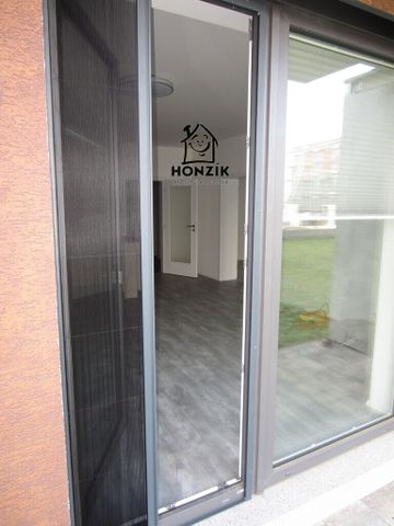 Pronájem bytu 2+kk 68 m2 - Photo 2