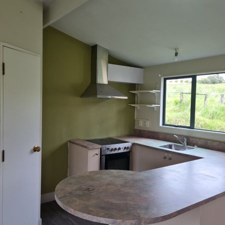 Property Management121 Blackbridge Road, Dairy Flat - House for Rent - Photo 3