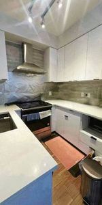 **2BR penthouse apt-Metrotown - Photo 4