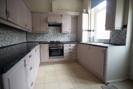 2 bedroom terraced house to rent - Photo 4